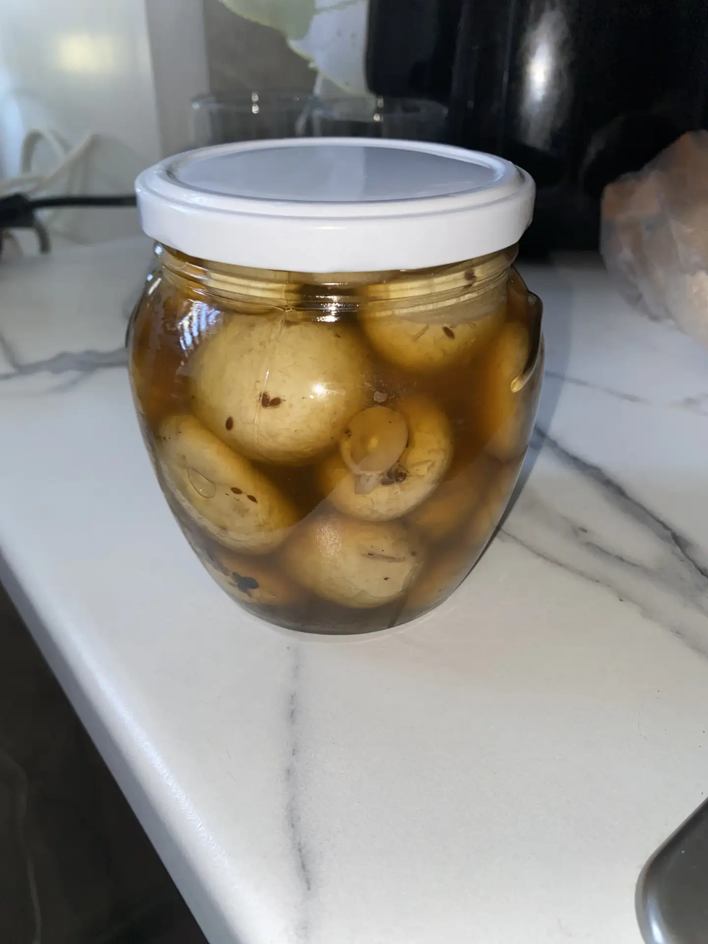 Шампиньоны маринованные