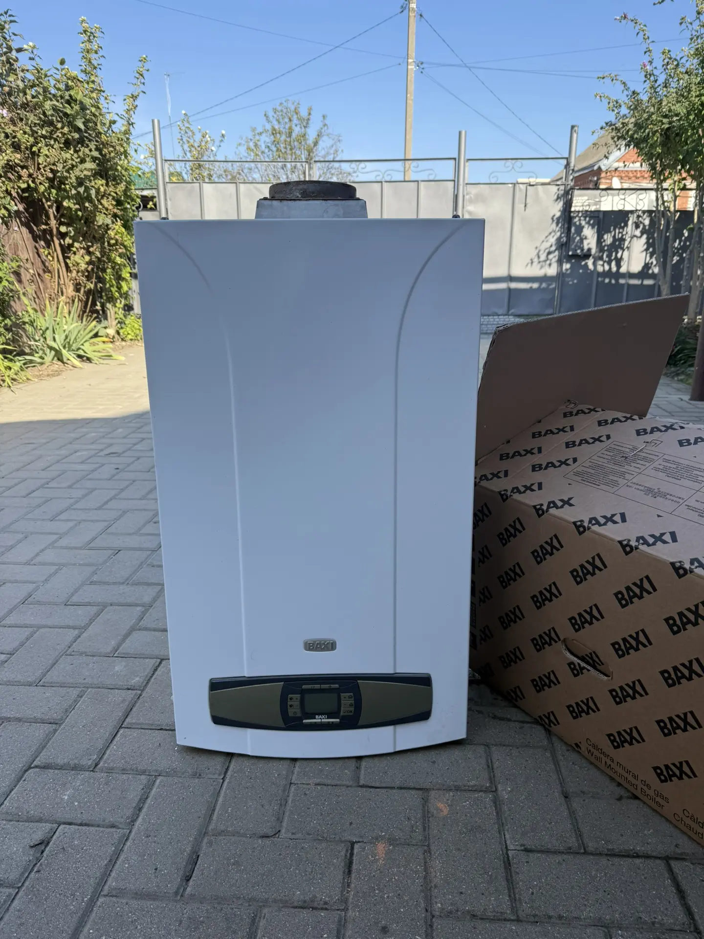 Продаю рабочий газовый котел Baxi б/у, 240 кв м, атмосферный, Италия. Работает , как ча...
