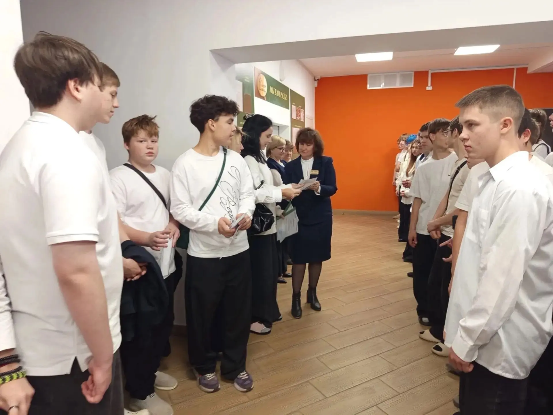 12 октября  - начало новой учебной недели.