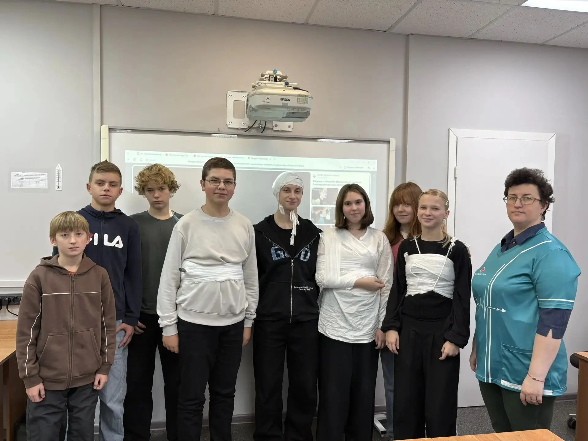 💫Новые горизонты: наши семиклассники попробовали себя в медицине и дизайне! 🚀