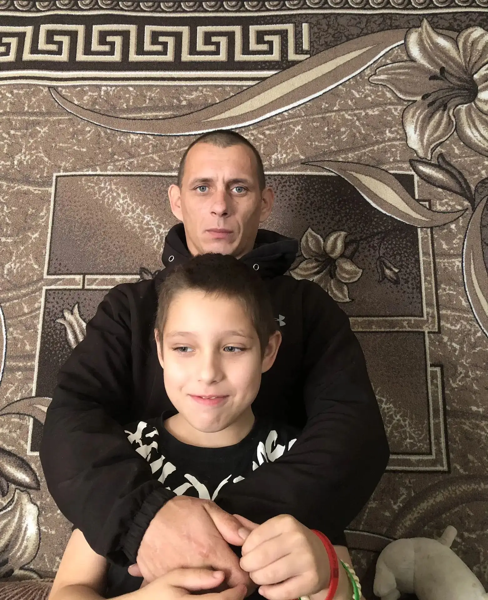 ❤️Мой папа самый лучший. Его зовут Антон Владимирович. Он добрый и сильный.  Папа много...