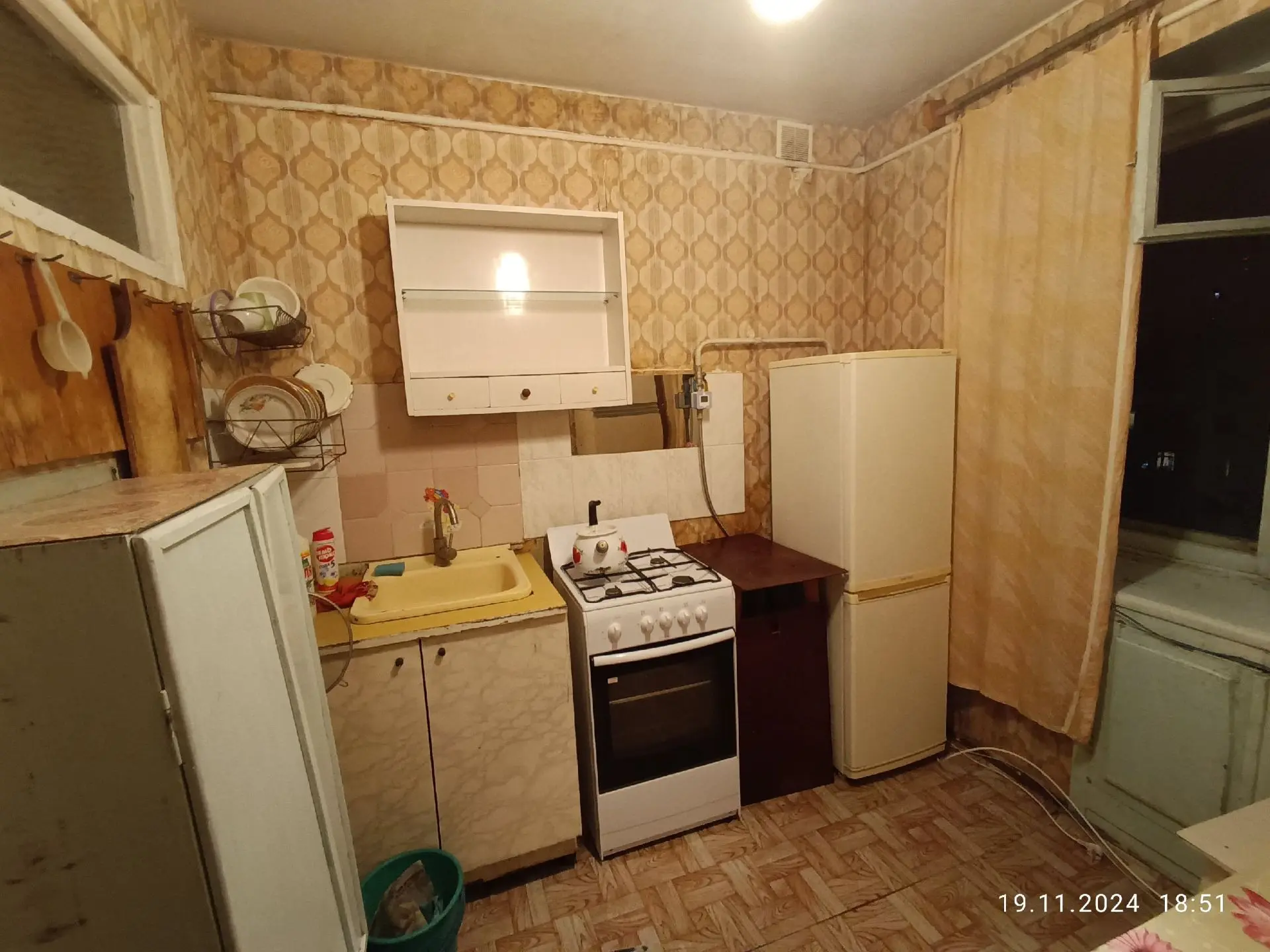 Сдаю 1 квартиру. Новая 7, 5/5 этаж. Мебель, холодильник. В квартире  тепло, поставлены ...
