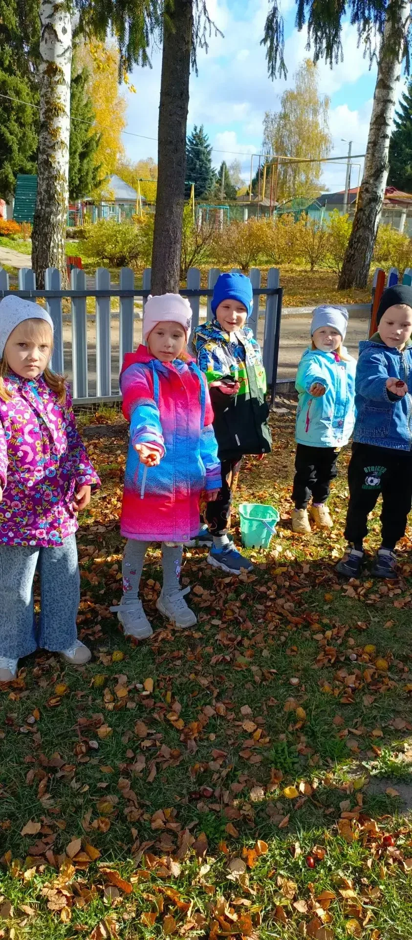 🍁 Прогулка с пользой: каштаны — и для творчества, и для учёбы! 🍁