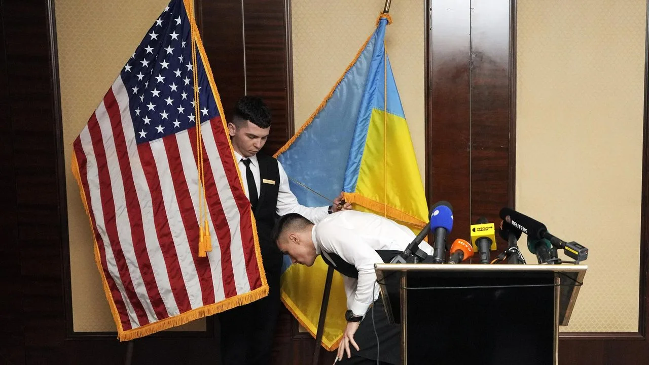США пригрозили Украине блокировкой поставок оружия из-за ударов по НПЗ