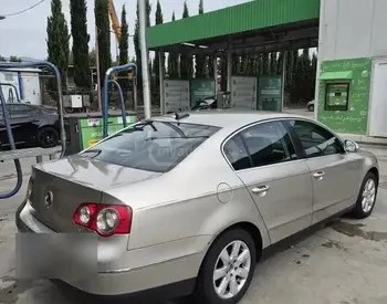 🚗 Volkswagen 2005