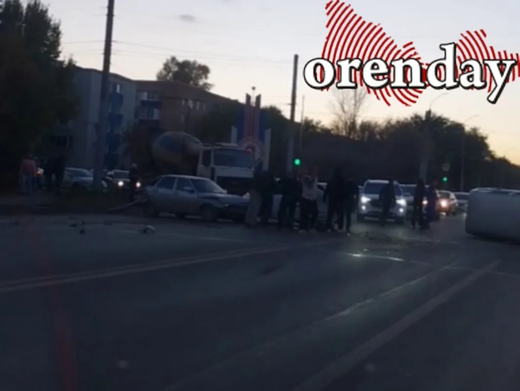 ТРИ АВТОМОБИЛЯ «ВСТРЕТИЛИСЬ» НА ВЪЕЗДЕ В ПОСЕЛОК ВЕСЕННИЙ