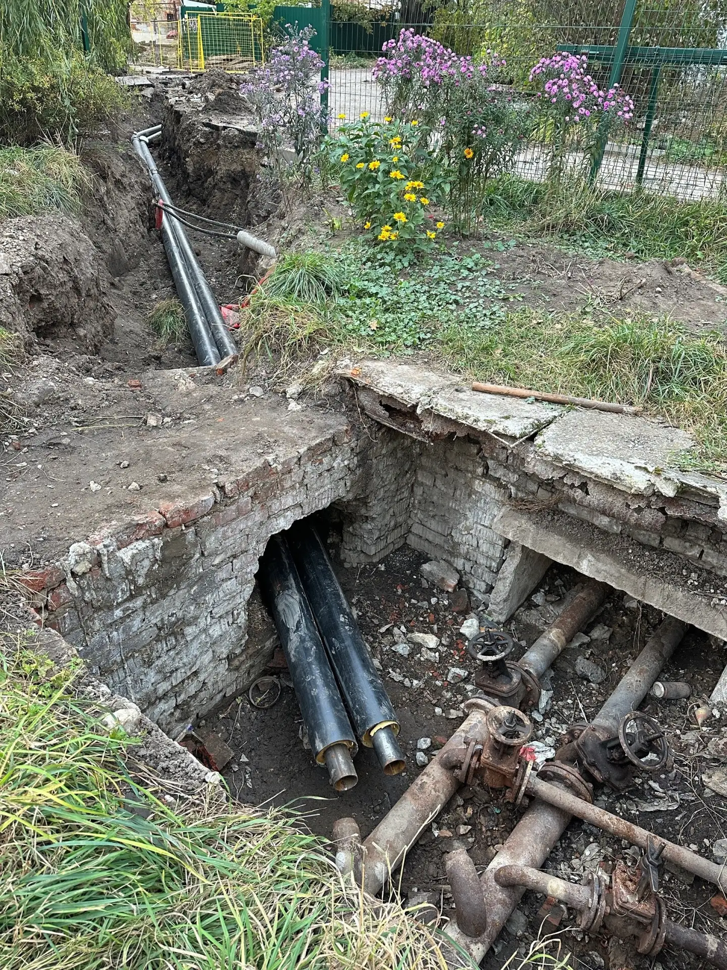 В Калуге 90 разрытий "Теплосети" всё ещё осталось, рассказали на планёрке в горуправе.
