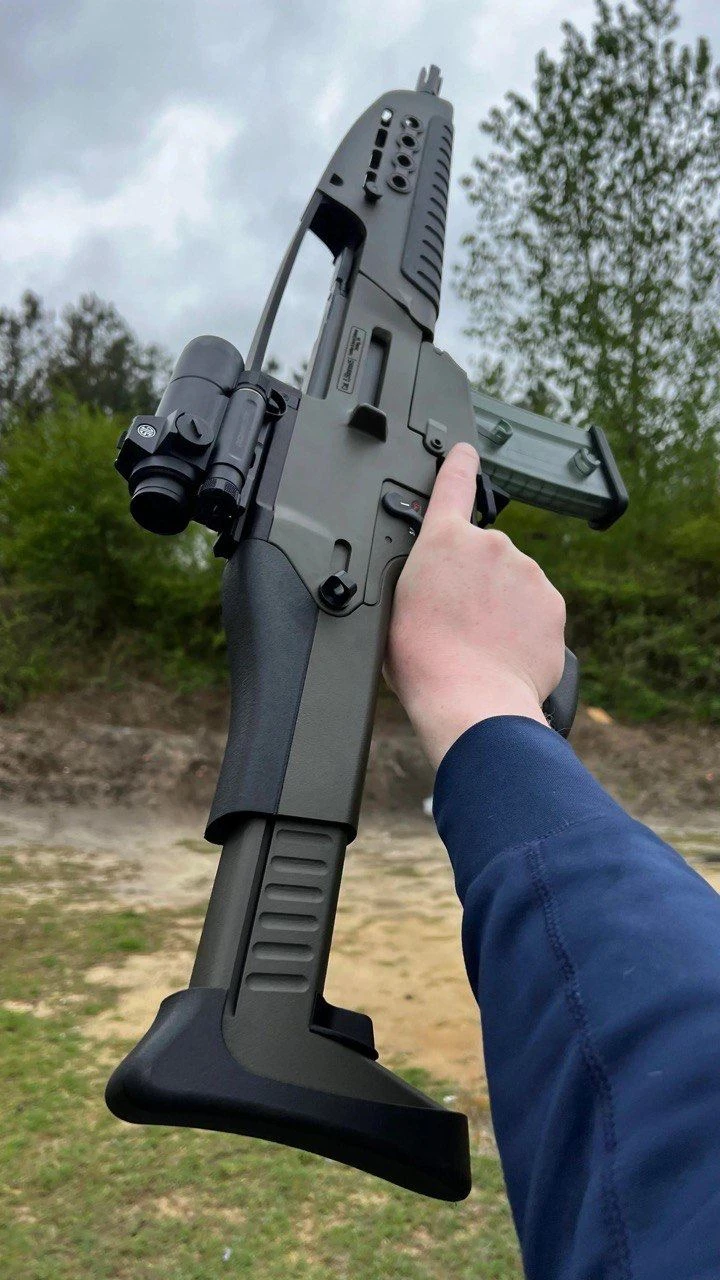 🇩🇪HK XM8 — это модульная штурмовая винтовка, разработанная немецкой компанией Heckler...