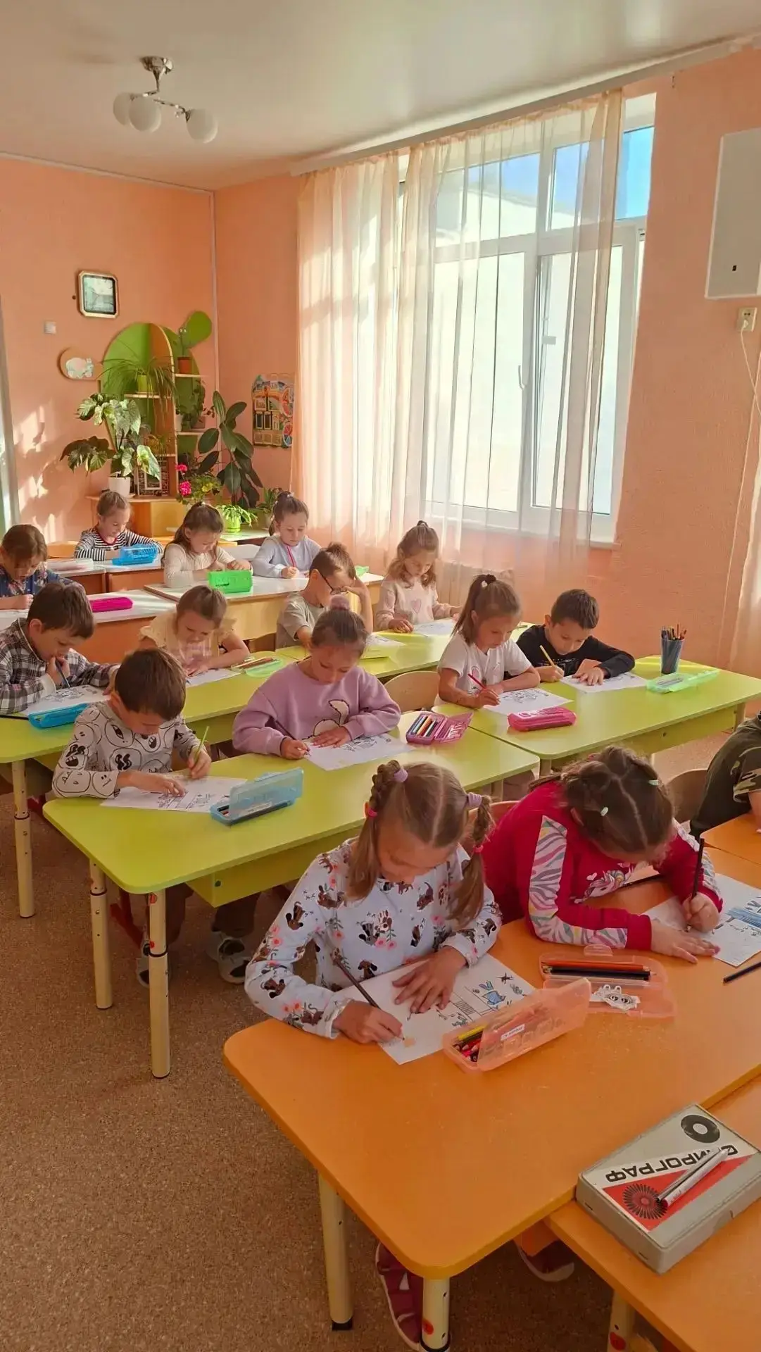 🛡 Безопасность прежде всего: тренировка эвакуации в группе «Жемчужинки» 🏢✨