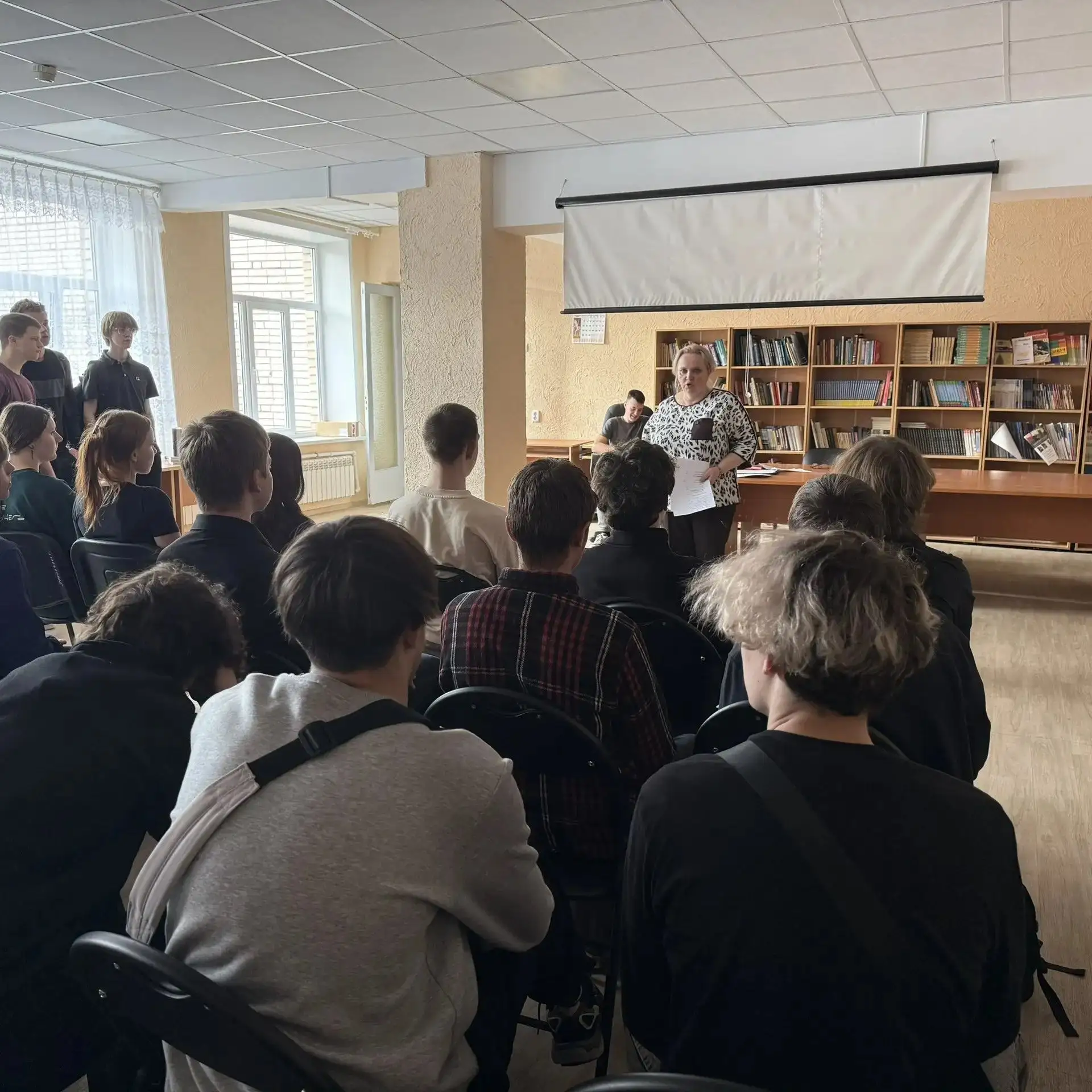 Новая точка притяжения для добрых дел: в Кингисеппском колледже технологии и сервиса пр...