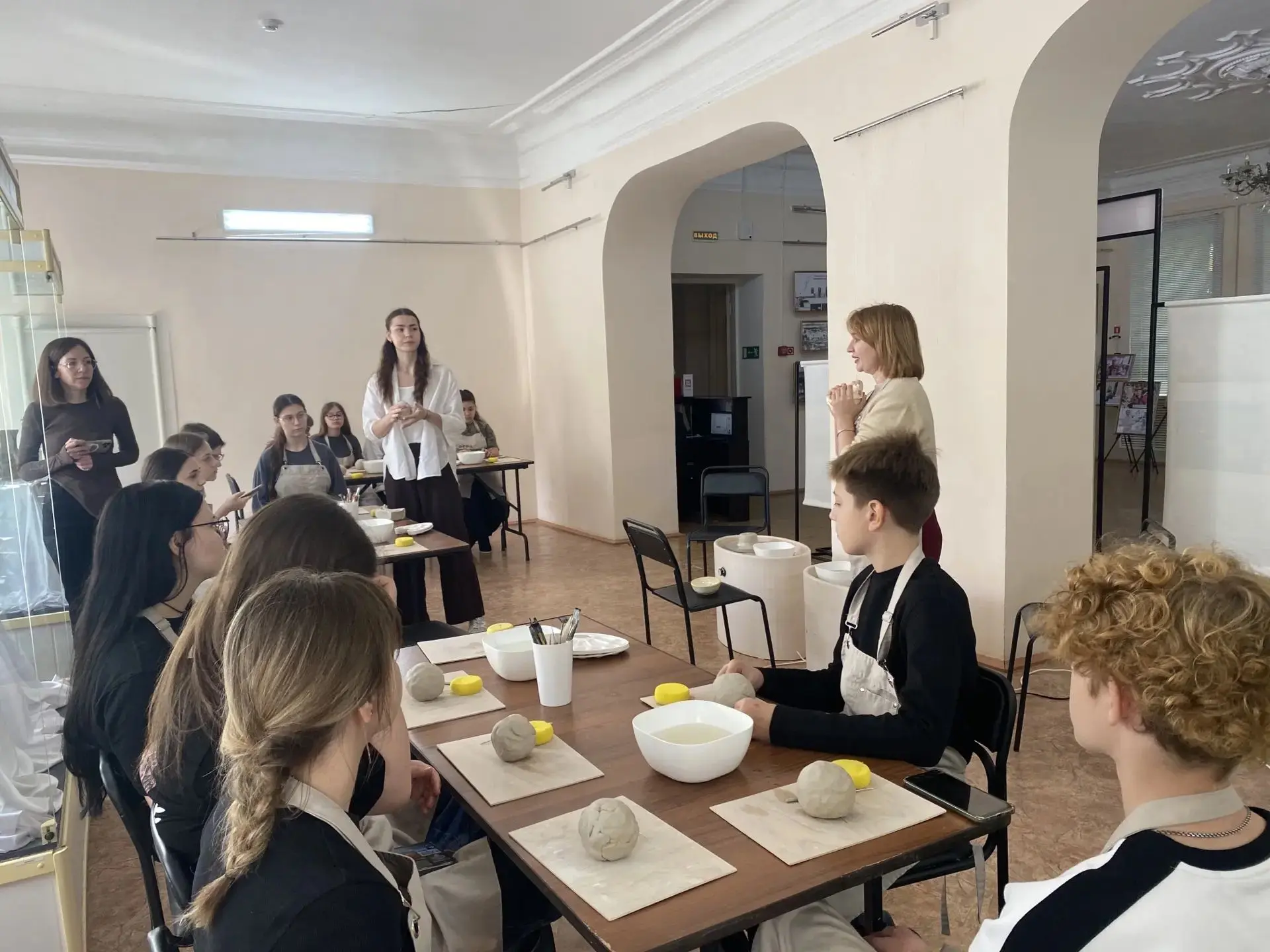 Мастер-класс общества «Сфера» по глине в краеведческом музее