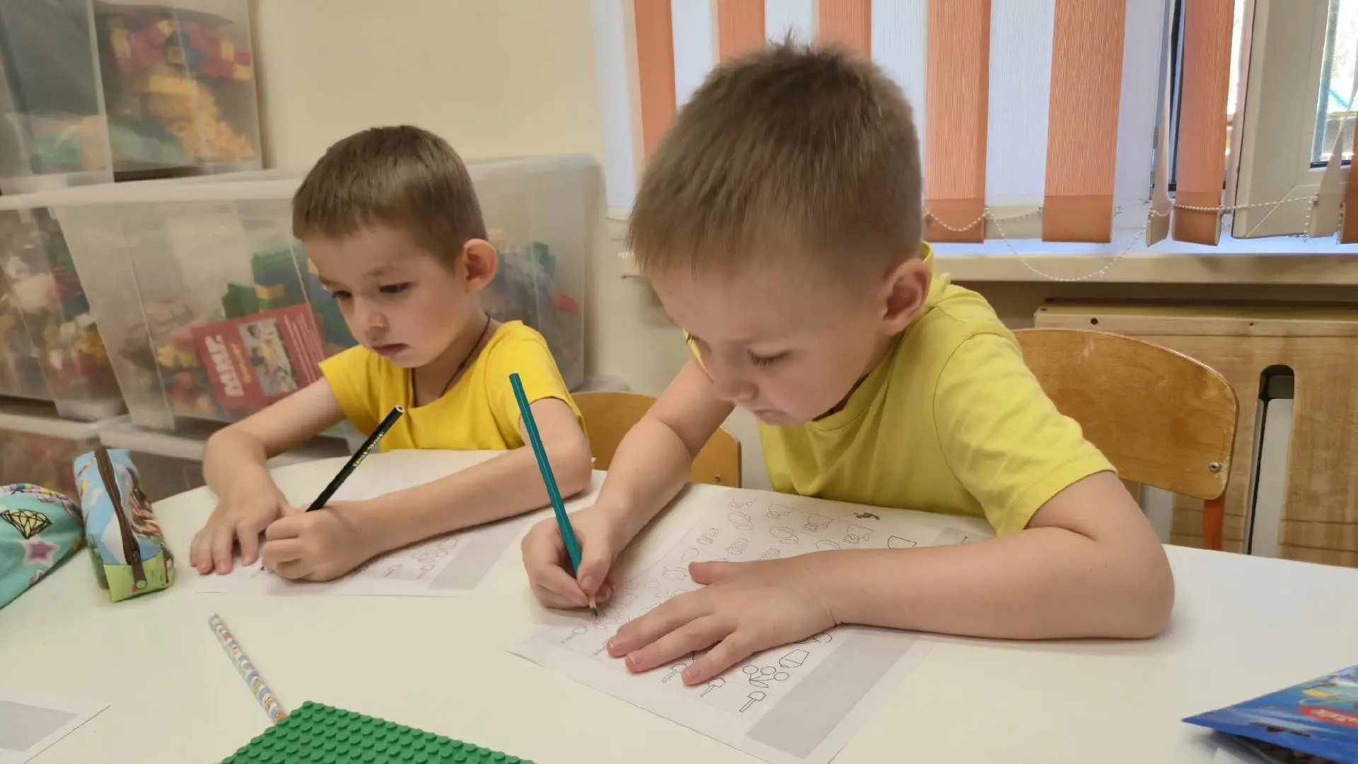 Наши маленькие писатели: прошло занятие по обучению письму!