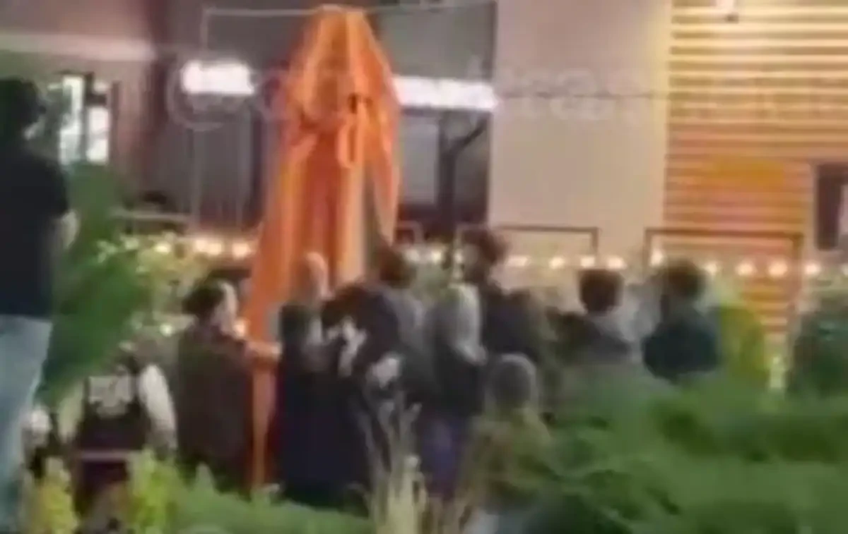 🚨 В Музыкальном районе Краснодара произошла массовая драка возле торгового центра