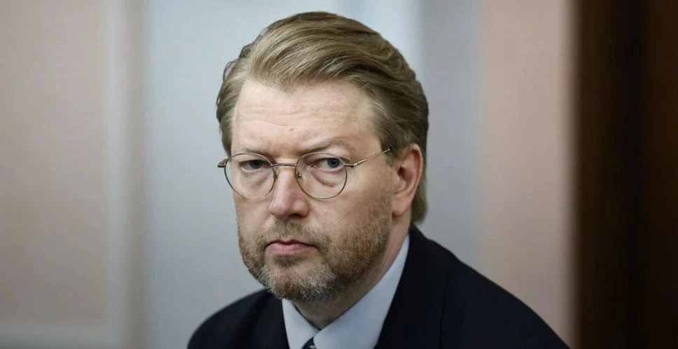 Лидера партии "Яблоко" Николая Рыбакова оштрафовали на 1 тыс. рублей за порчу бюллетене...