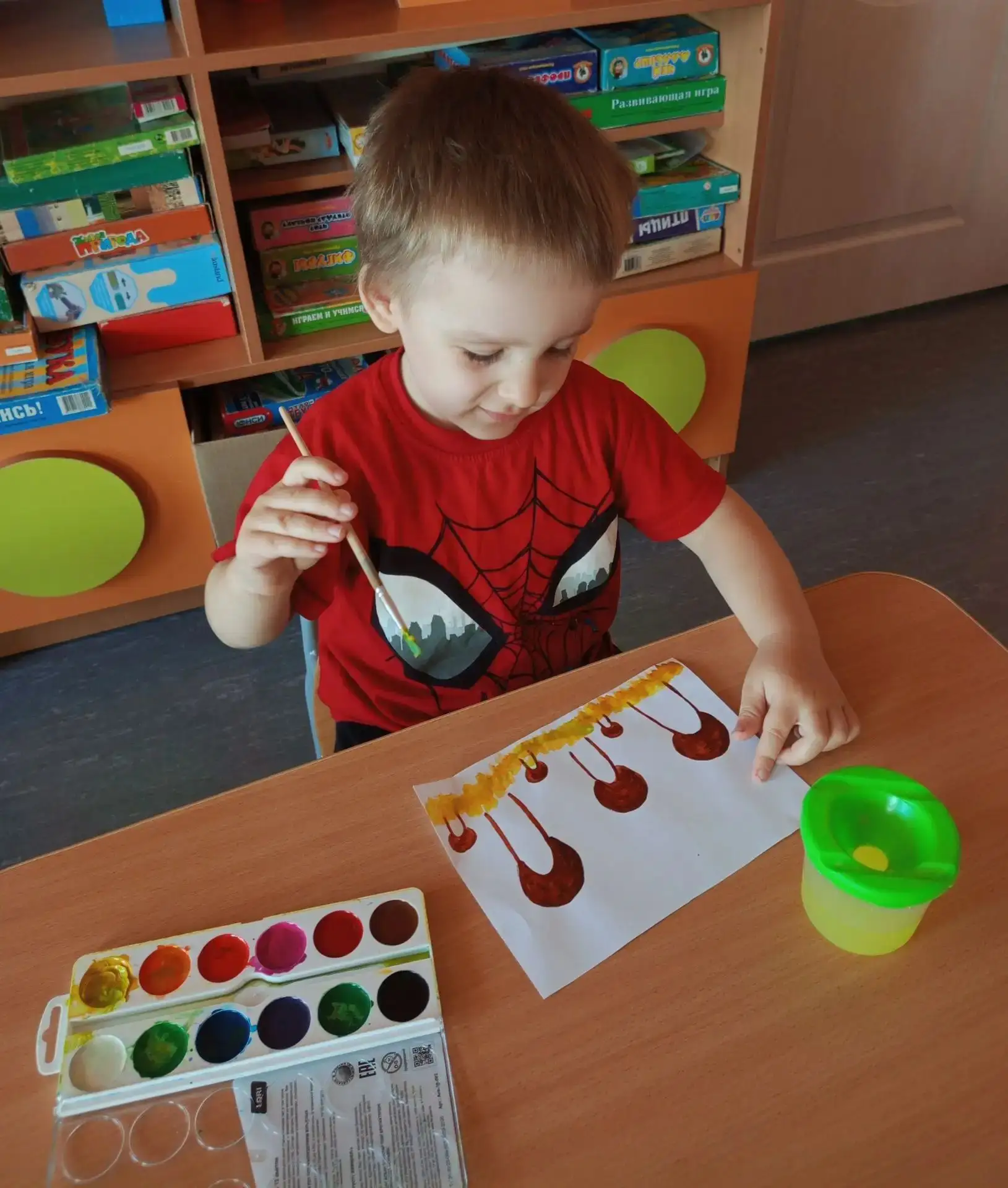🎨 Маленькие художники создают шедевры! 🖌️