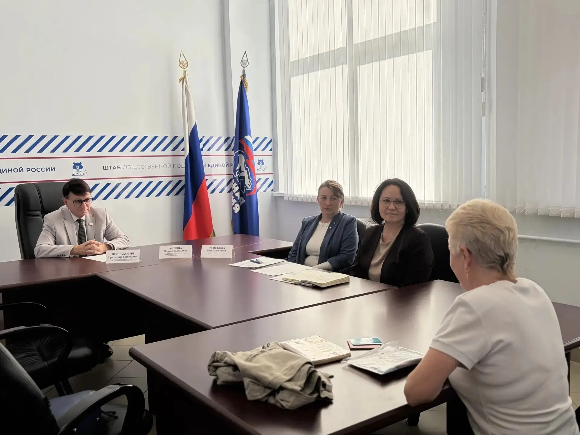 Депутаты Государственного Собрания продолжают оказывать помощь жителям, участвовать в р...
