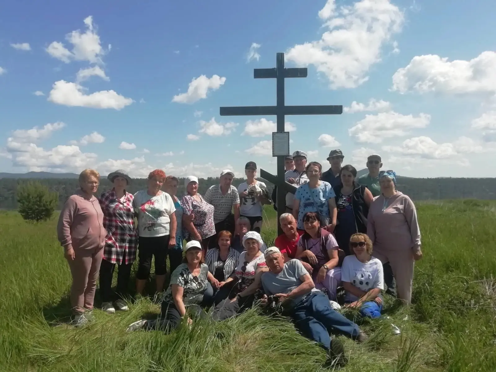 «Ангарские старожилы»: встреча земляков в библиотеке № 13 🕊