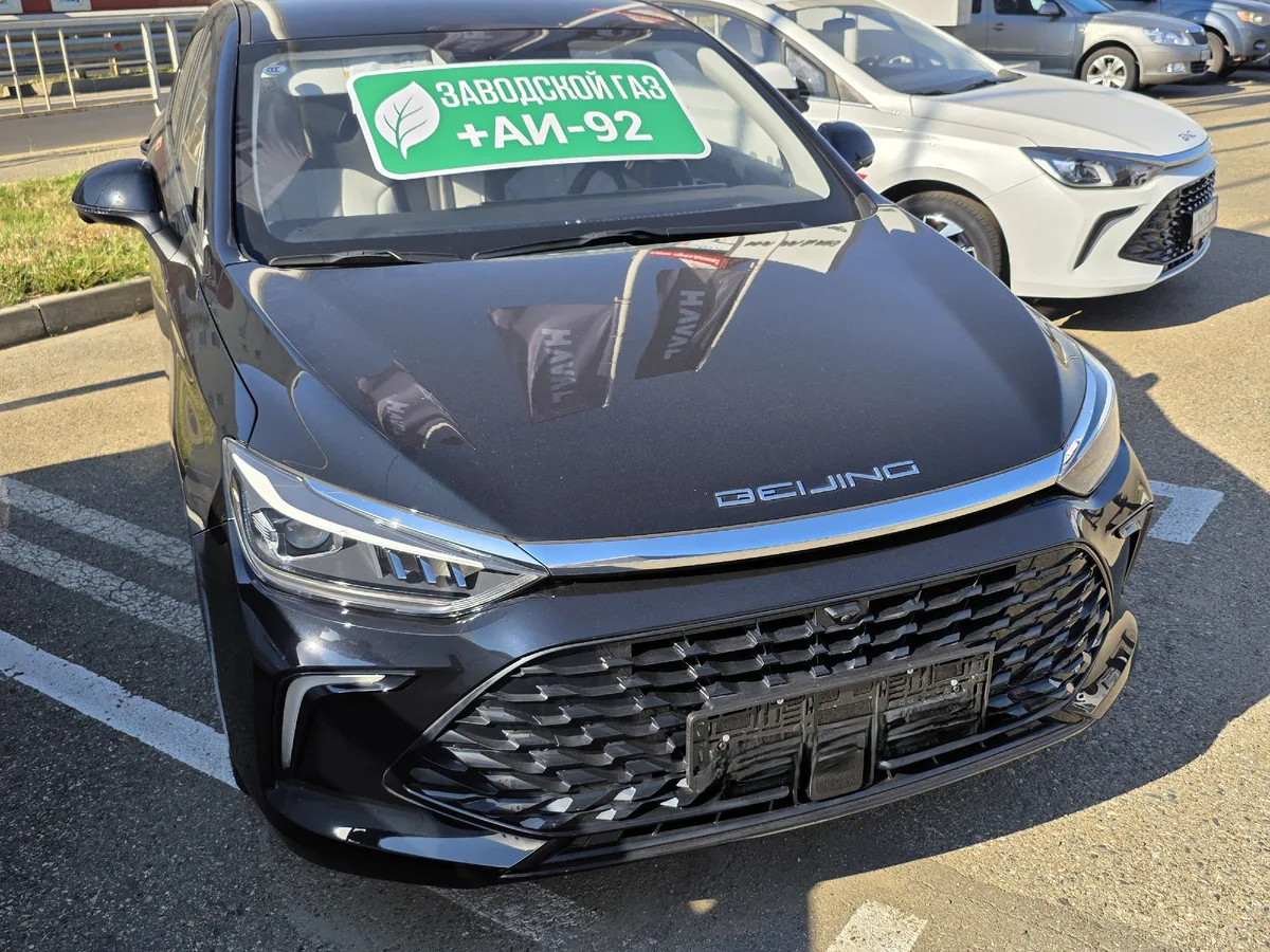 BAIC U5 Plus CNG — седан, который проедет 950 км на одном баке