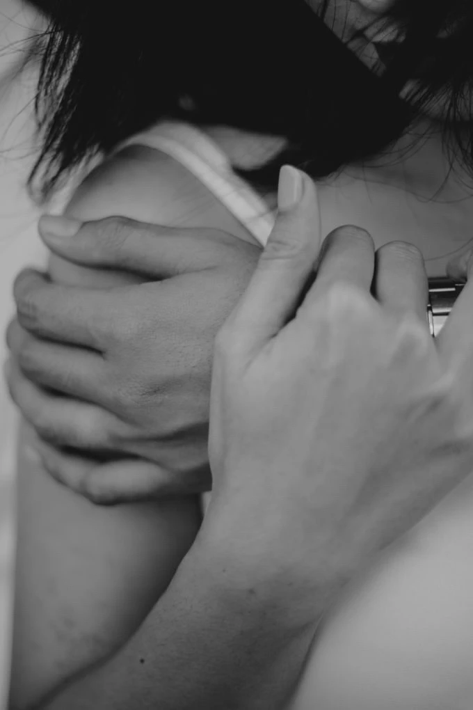 Женщины в ссоре могут говорить любые вещи. Они могут делать больно, вести себя некрасив...