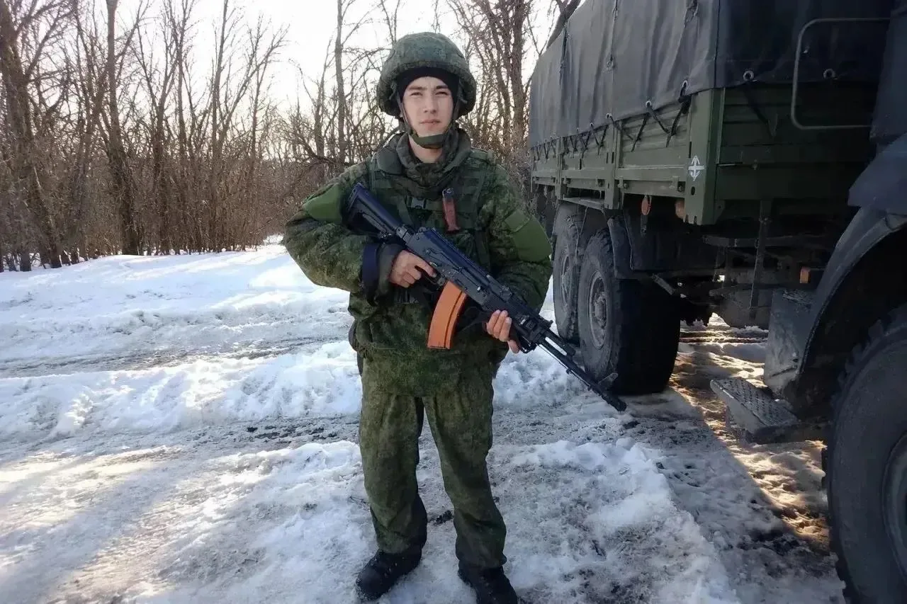 Быть отцом — это значит быть главной опорой, первым героем для сына и эталоном мужества...