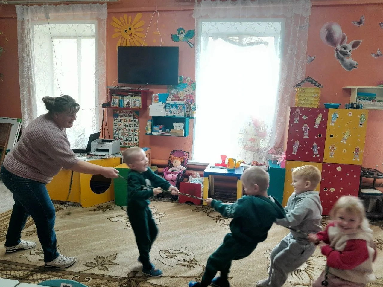Дружба крепкая не сломается. 🤝
