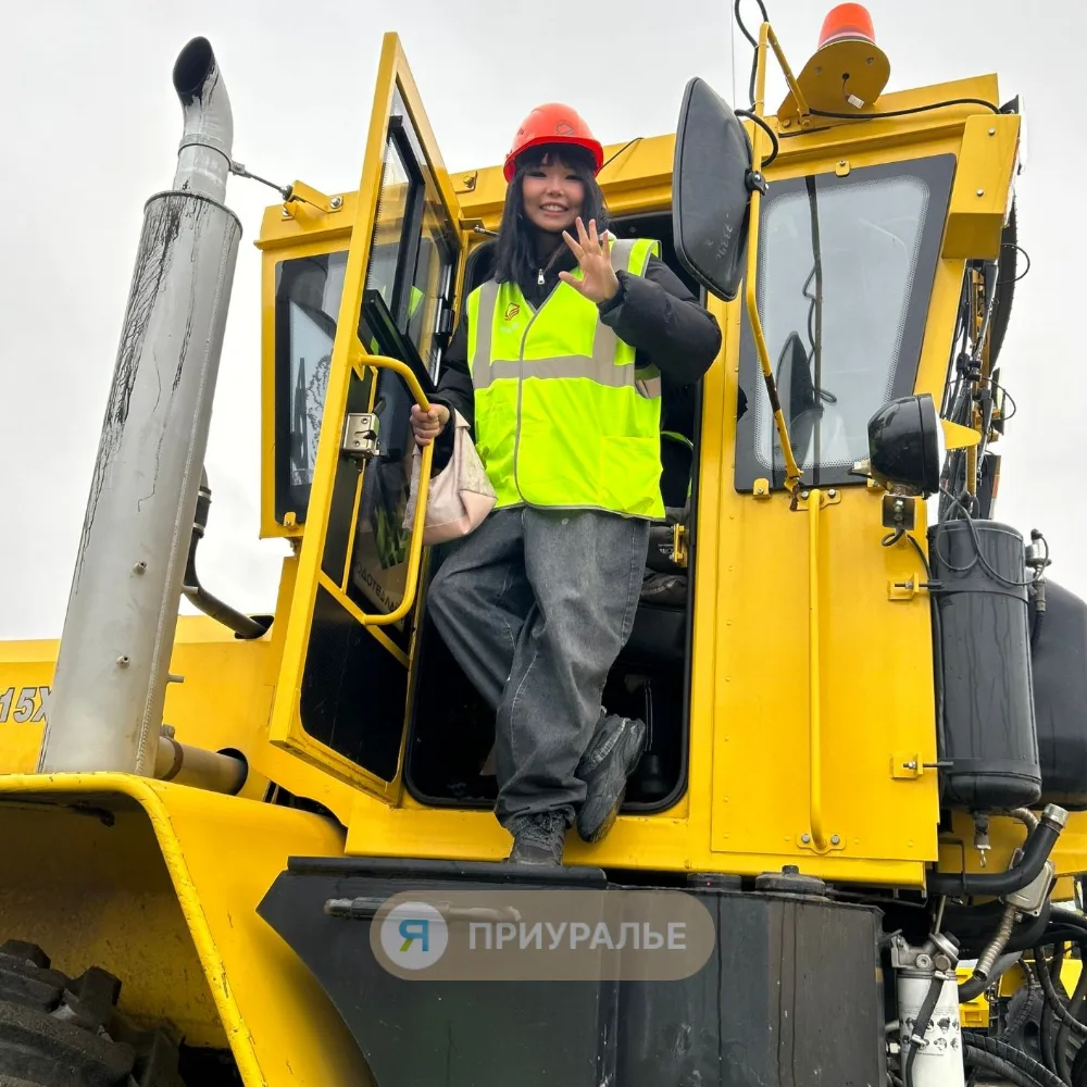 🚜Девятиклассники Аксарки увидели, как работает «Ямалавтодор»