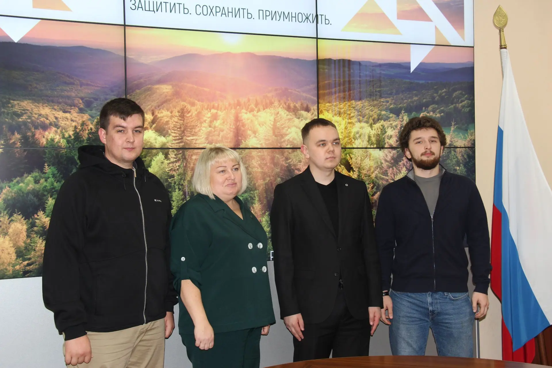 Участники Всероссийской программы для молодежи посетили Рослесозащиту
