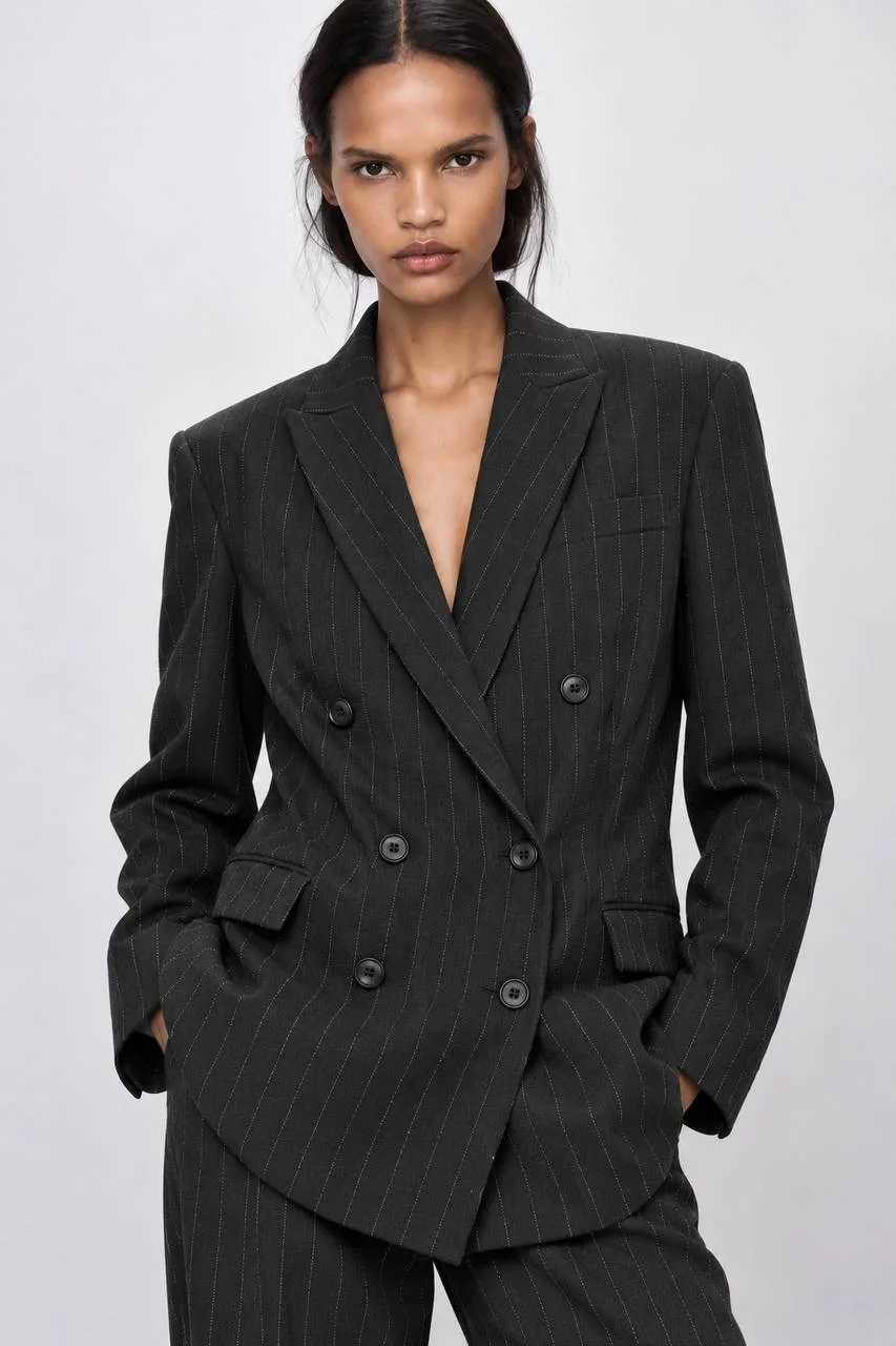 Костюм в тонкую полоску — Power Dressing этой осени 💼🔥