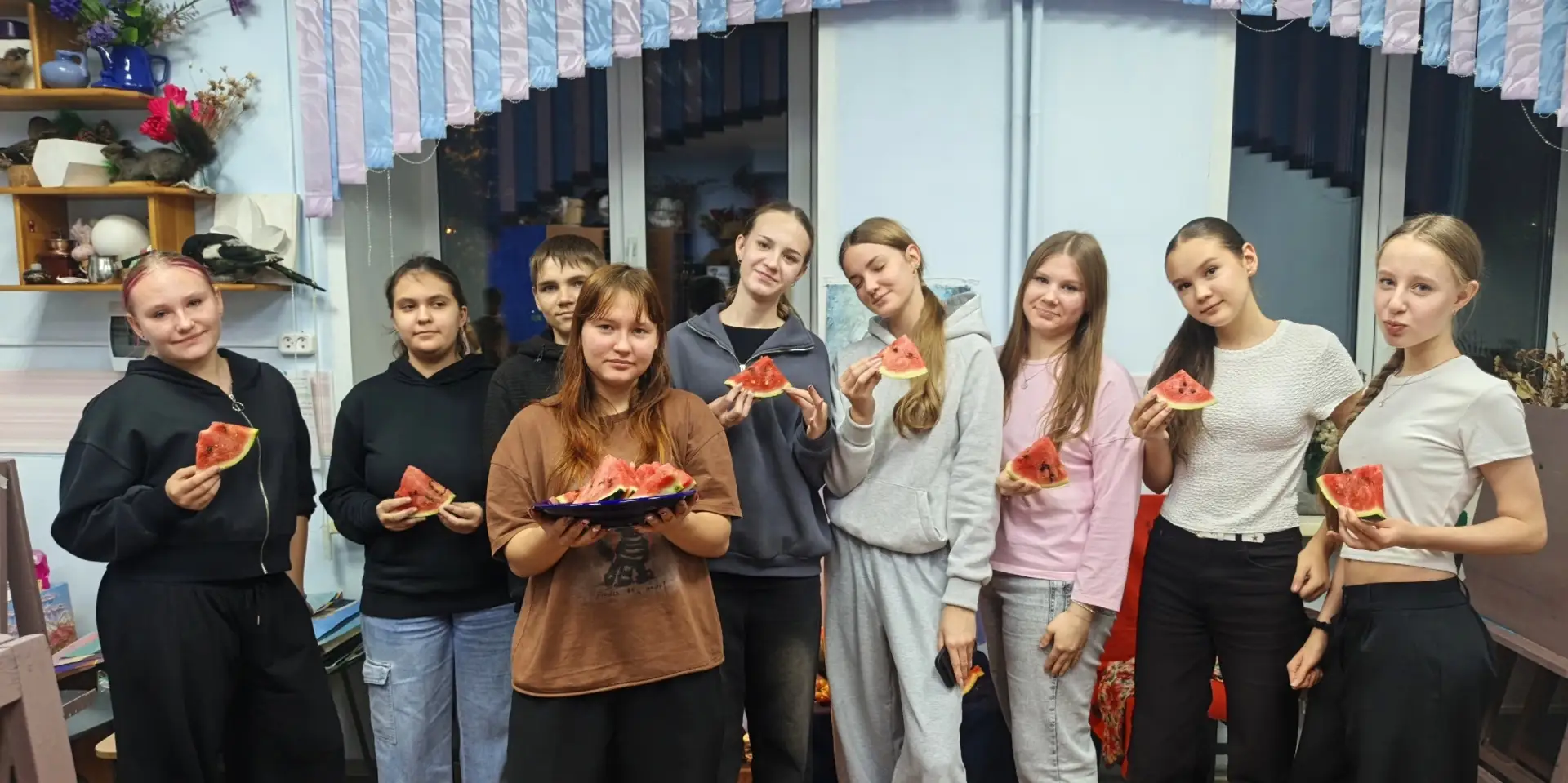 Занятия со вкусом: как юные художники «Перспективы» рисовали арбуз 🍉