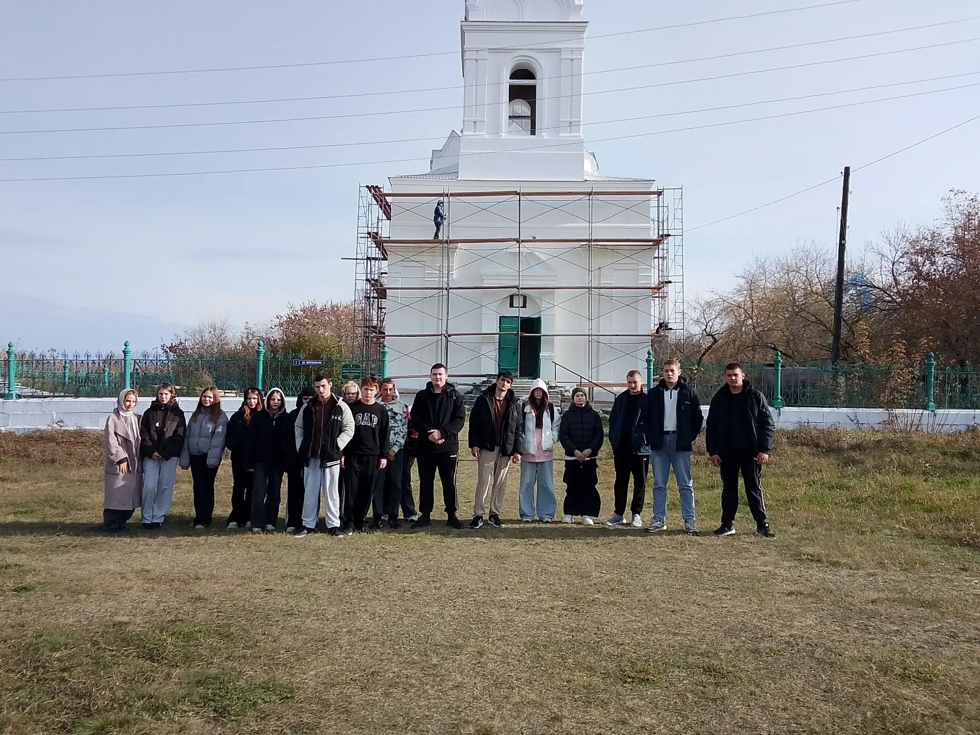 🎉 Экскурсия в Храм Святой Живоначальной Троицы: путешествие к важным смыслам 🎉