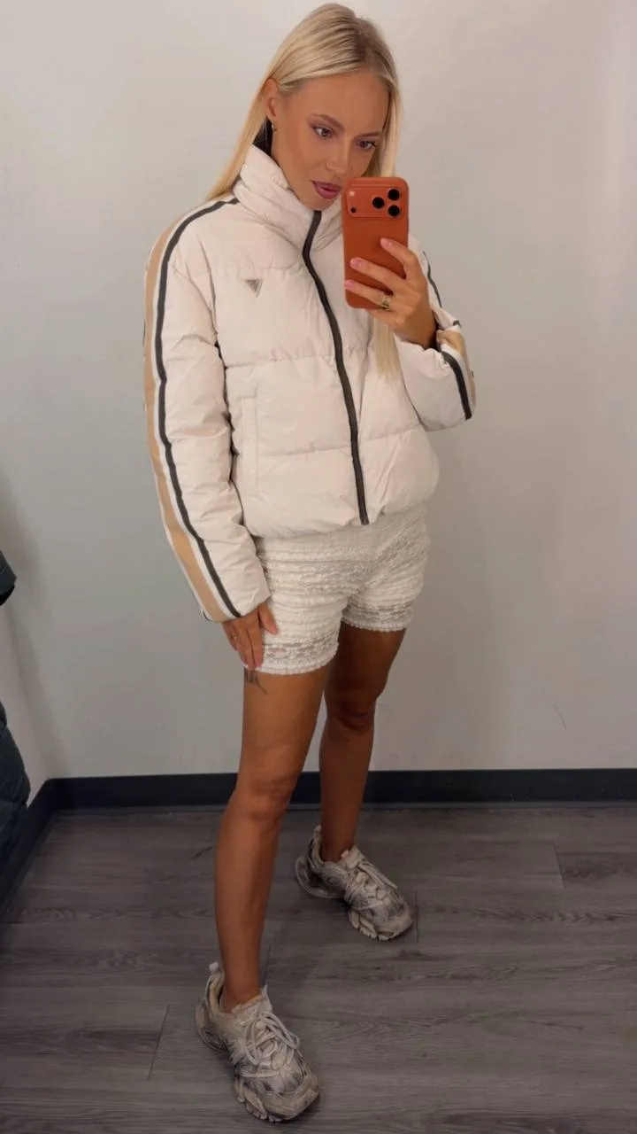 GUESS 🇺🇸