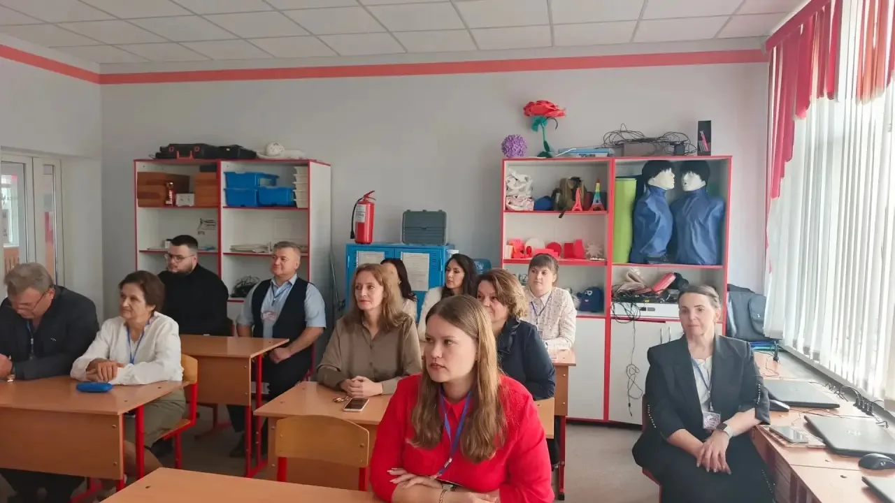 Когда ученики учат учителей: «Разговоры о важном» на Дне самоуправления