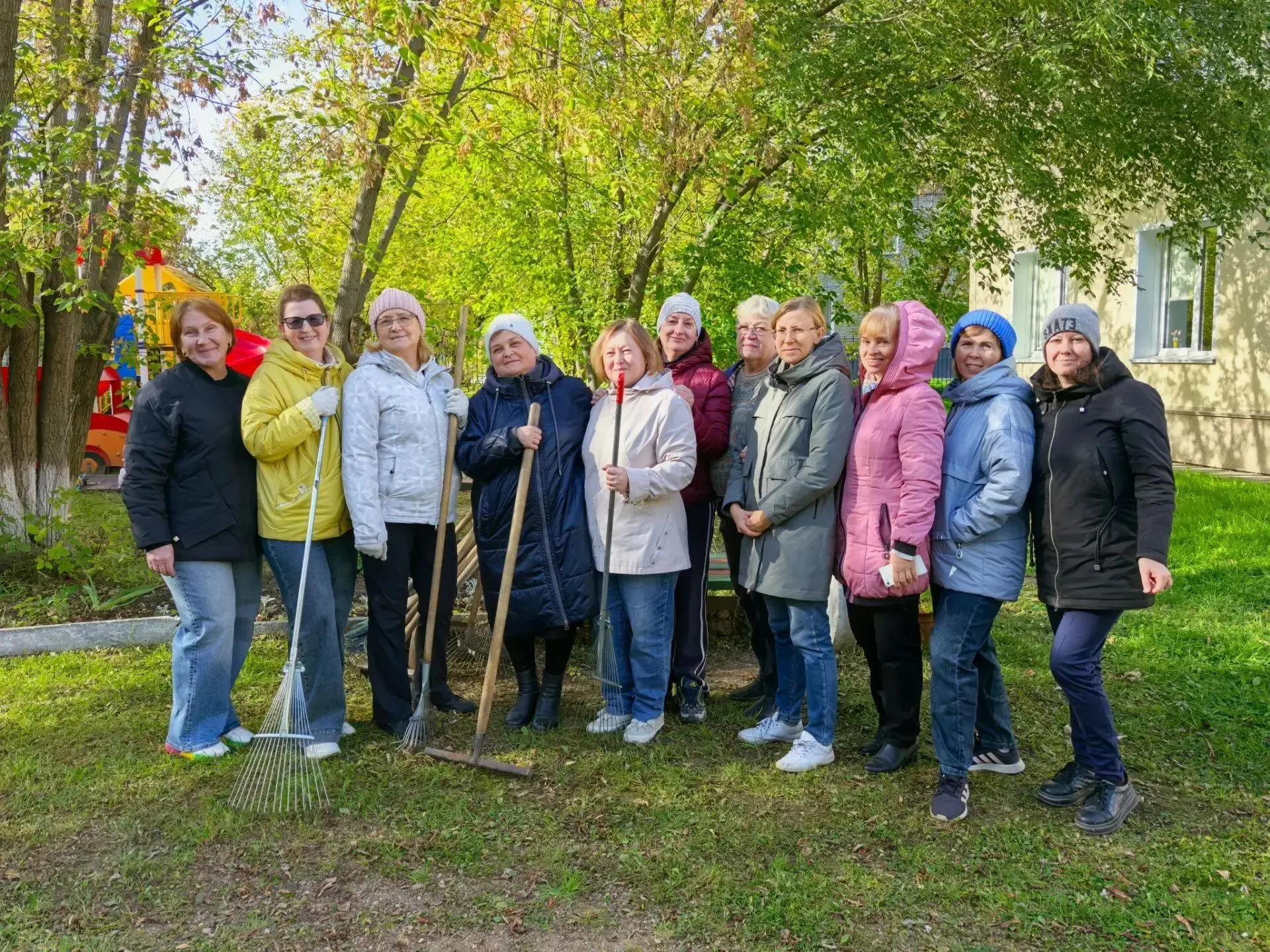 Субботник в «Радуге»: работаем вместе! 🧹🍁