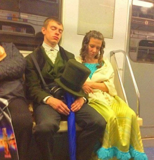Пельмени в игристом, царские пикники и балы 👑