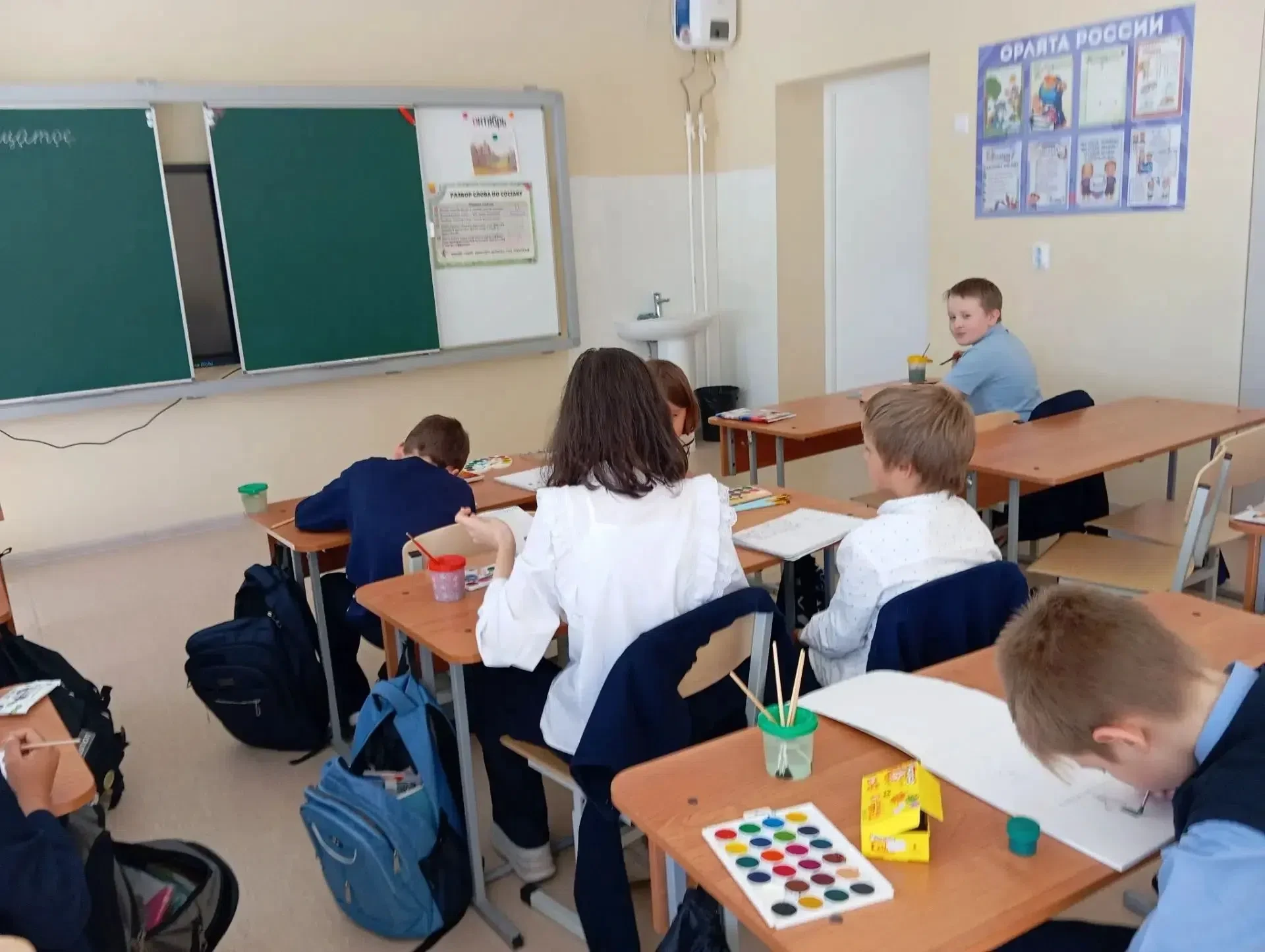 В России, как и во многих странах мира, есть праздник, посвящённый тем, кто даёт детям ...