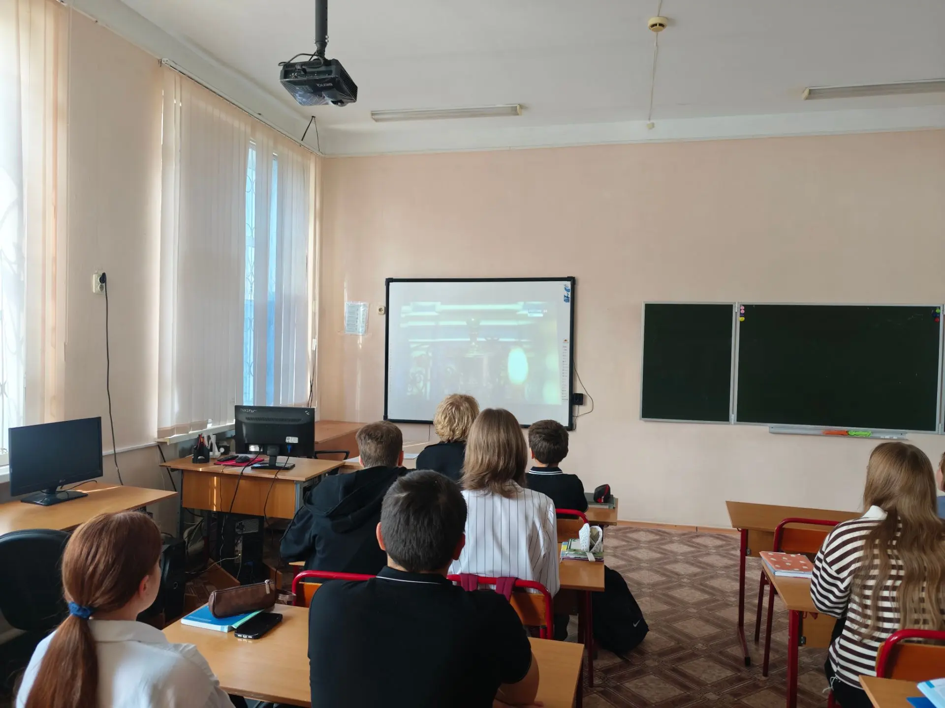 Кинолекторий «Донские казаки»: Погружение в историю и культуру казачества 🎉🔥