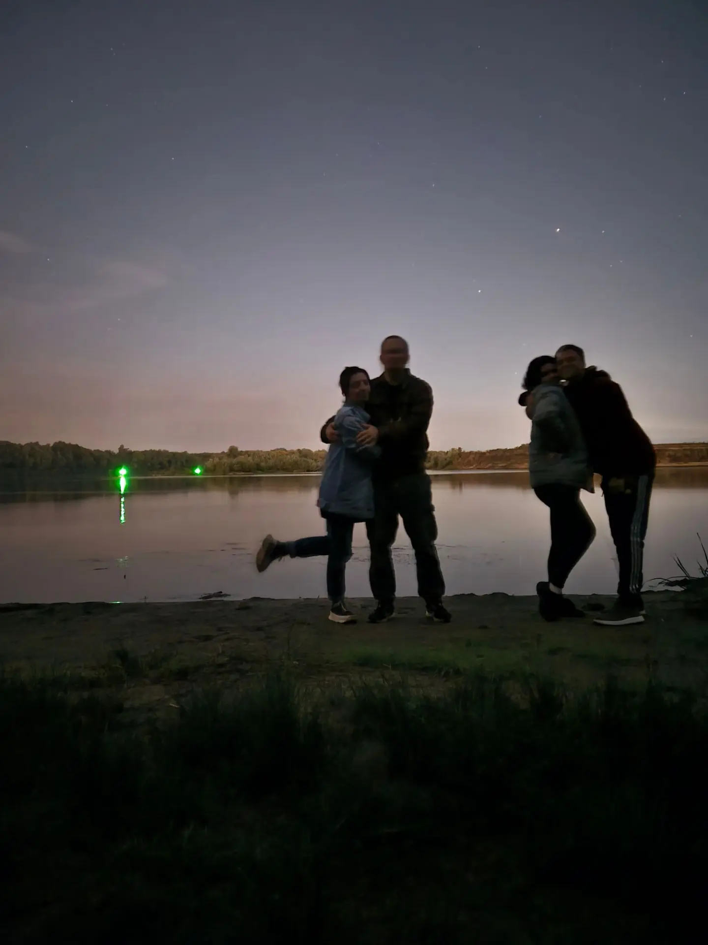 А еще я не делилась с вами фоточками с ночной рыбалки🎣