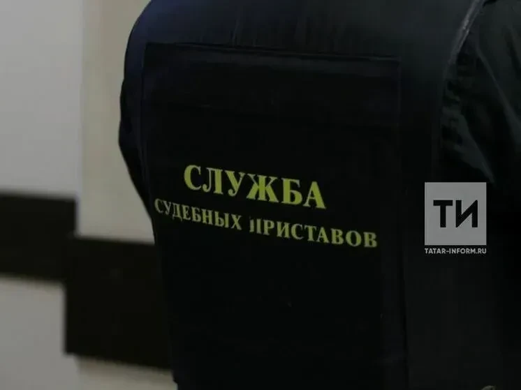 Должник по кредиту передал автомобиль судебным приставам
