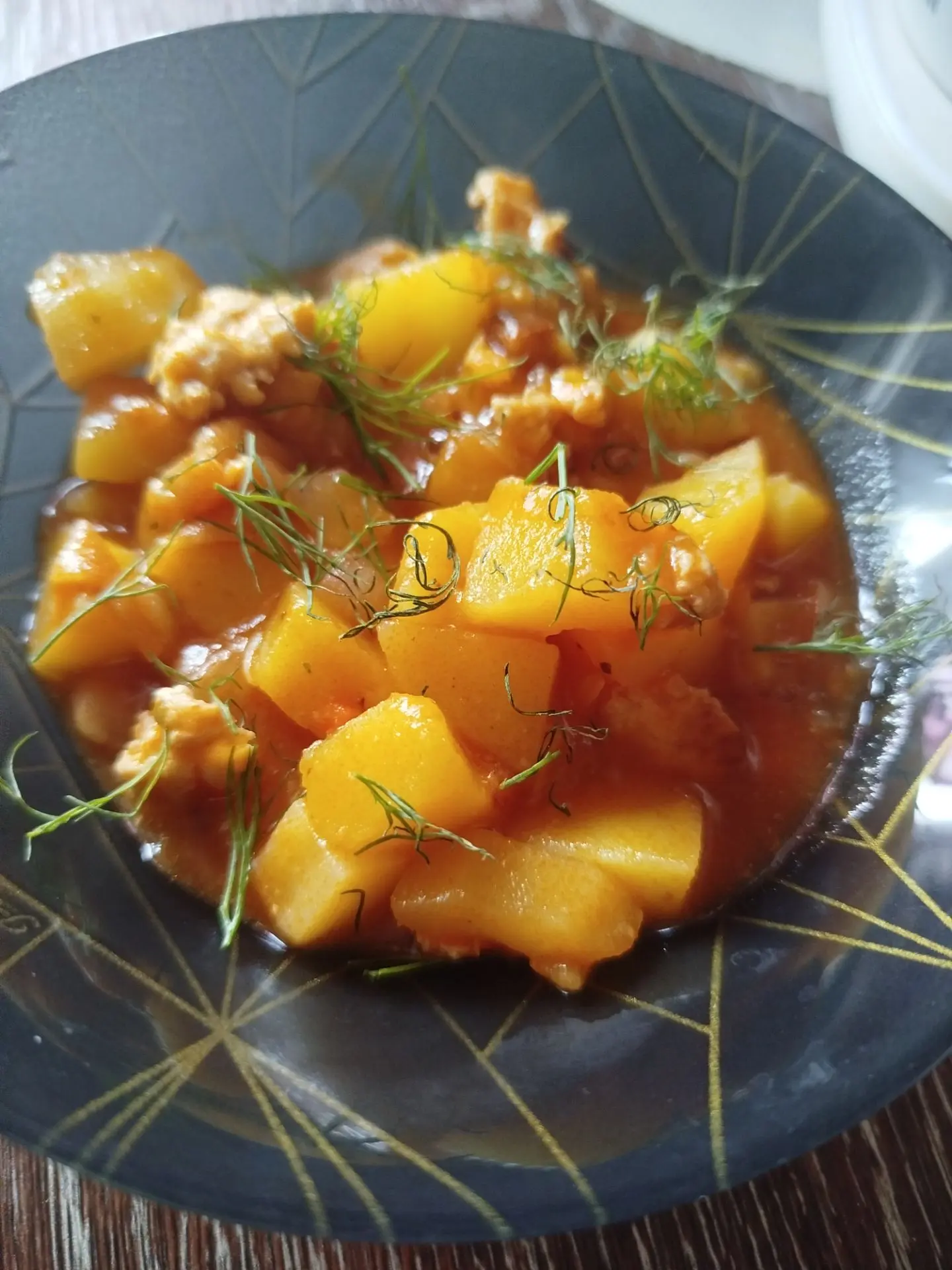 Турецкая кухня. Картофель тушёный с фасолью, болгарским перцем в томате. Я ещё добавила...