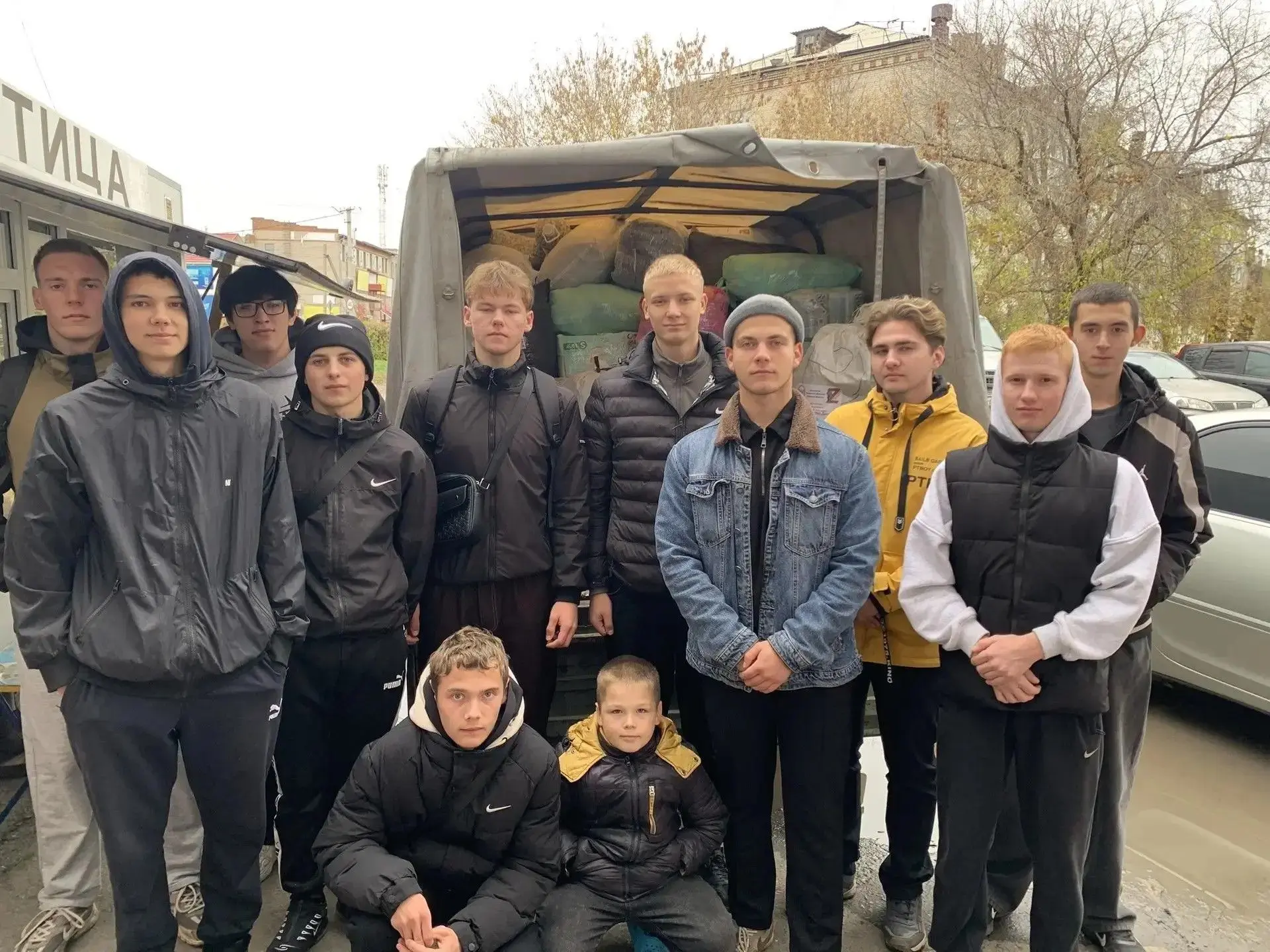 Гуманитарный груз в зону СВО отправили волонтеры Куйбышевского района