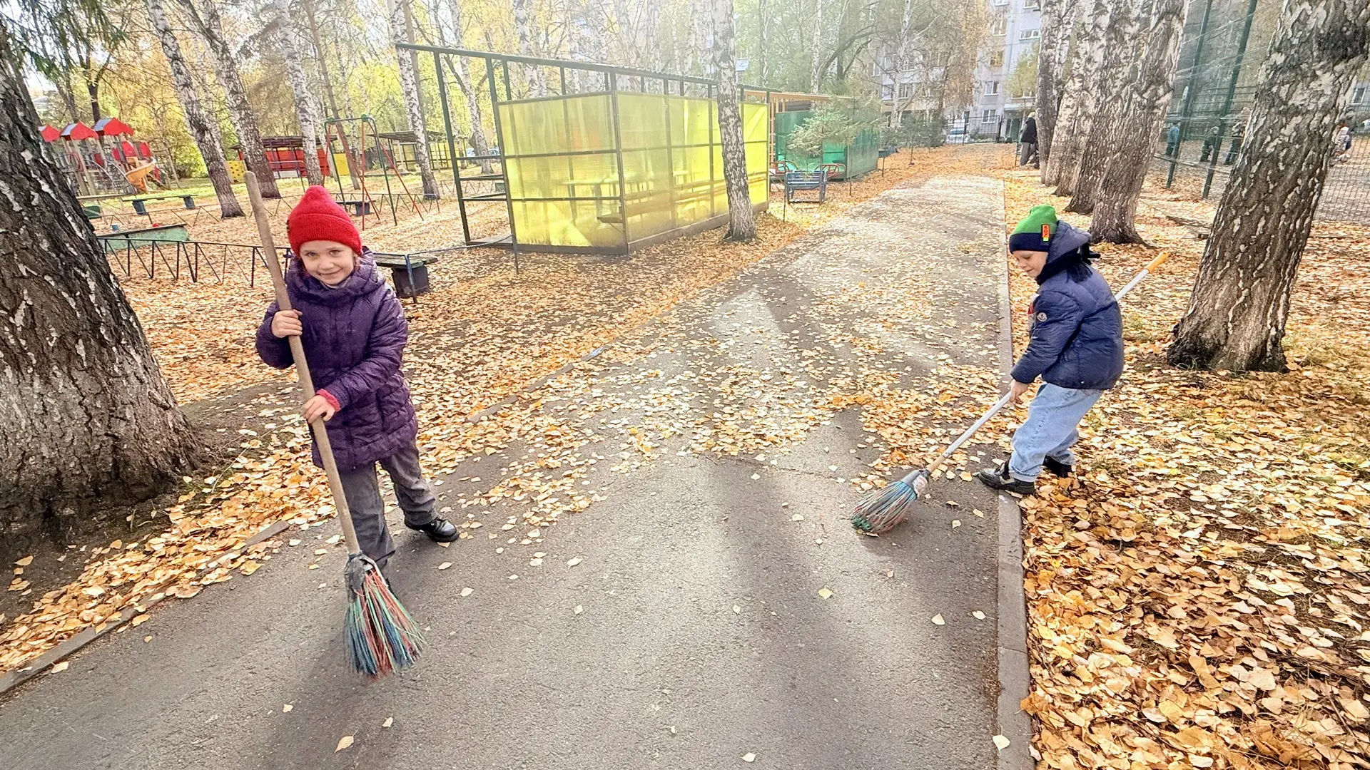 ❄️ Первый снег в городе…Пока город замирает, любуясь первыми белыми хлопьями, мы с ребя...