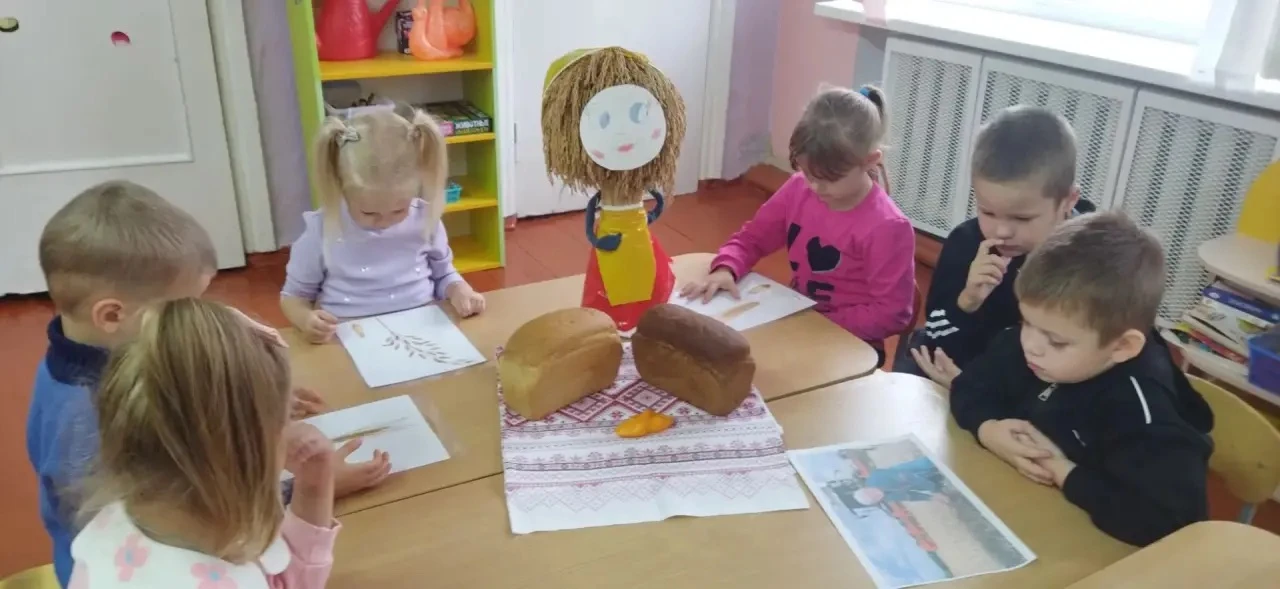 В рамках тематической недели ребята группы "Затейники" узнали, какой долгий путь проход...