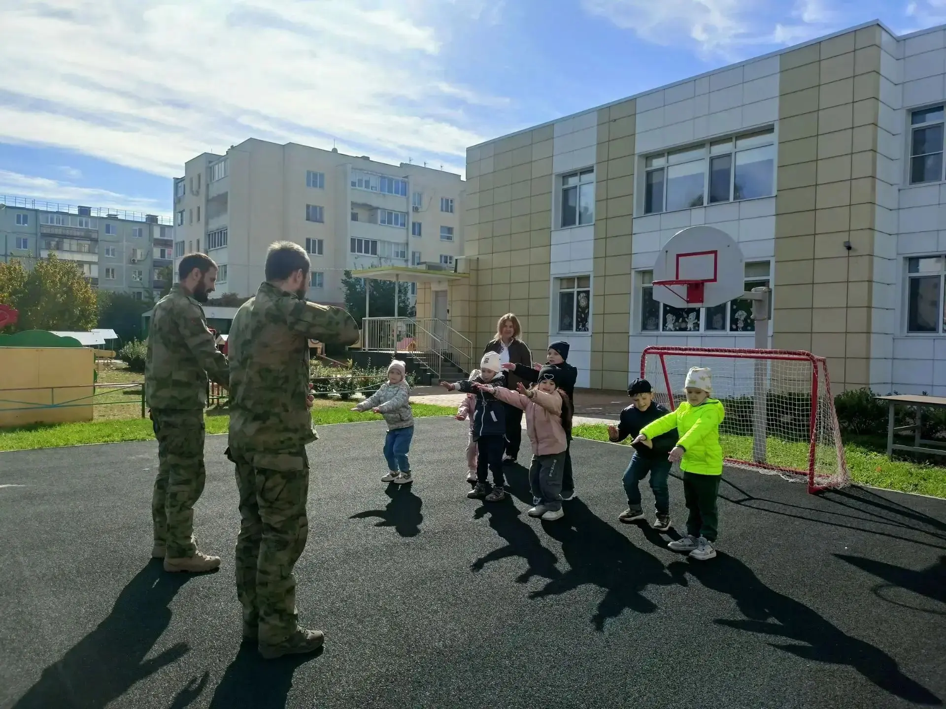 НАСТОЯЩИЕ ЗАЩИТНИКИ У НАС В ГОСТЯХ.