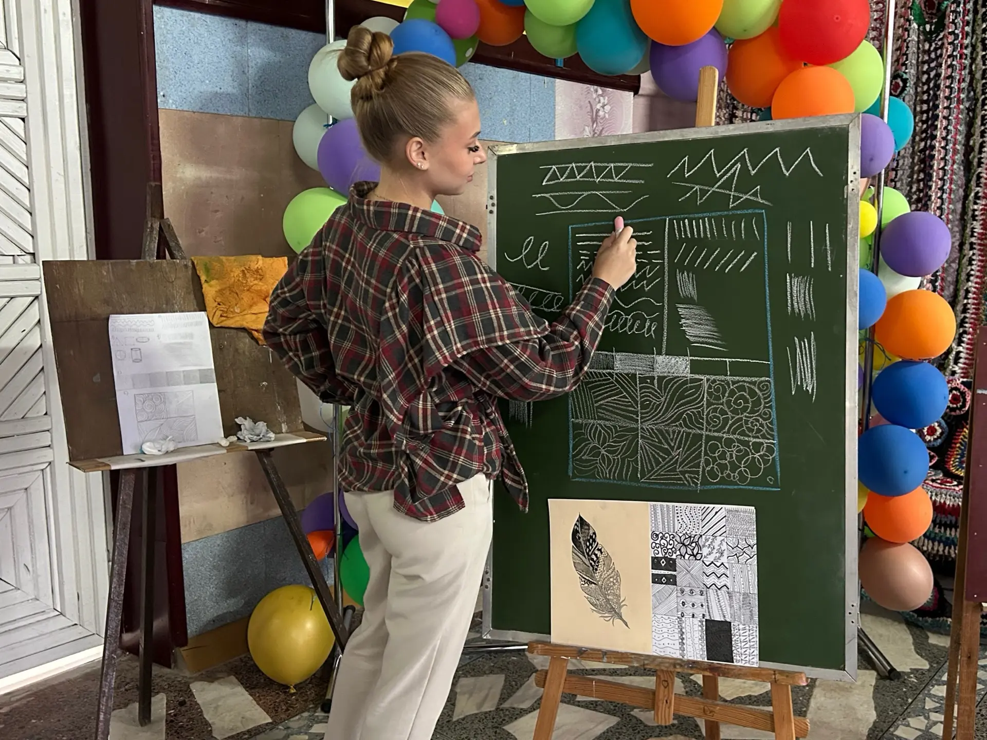 🎨 Первое занятие старшей группы художественного кружка «Палитра»