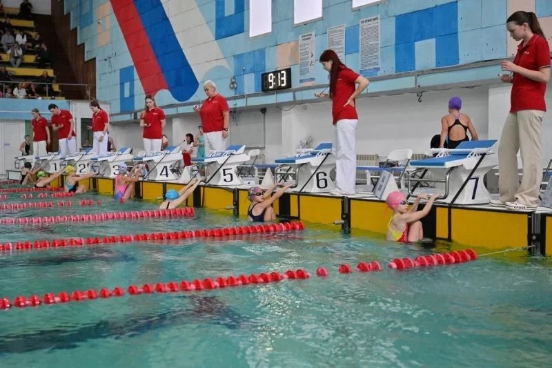 🏊‍♂️ Юные пловцы Алтайского края открыли соревновательный сезон