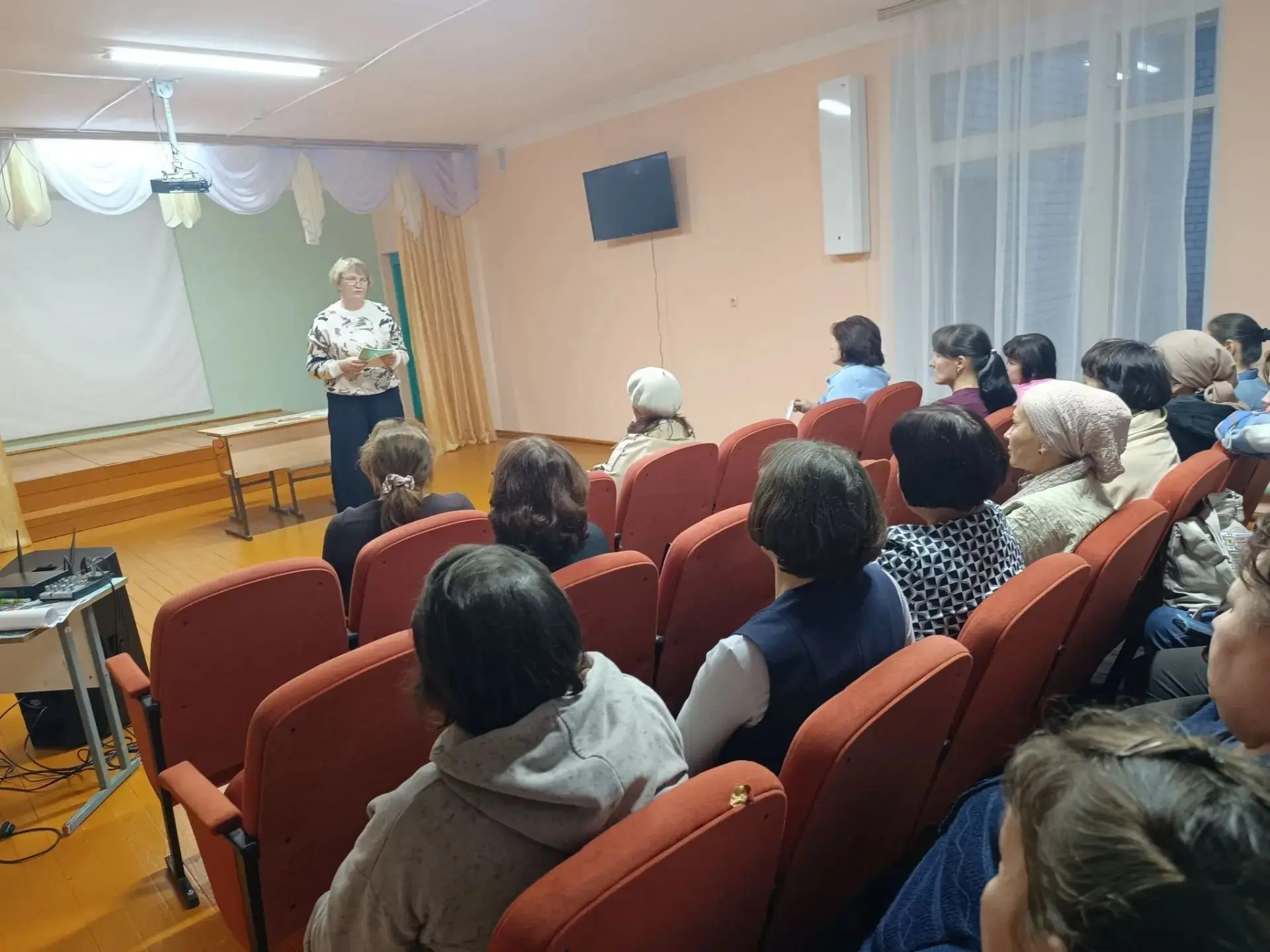 БЕЗОПАСНЫЕ ОСЕННИЕ КАНИКУЛЫ!!! Сегодня, 14 октября 2026г., в МБОУ «Буинская СОШ» состоя...