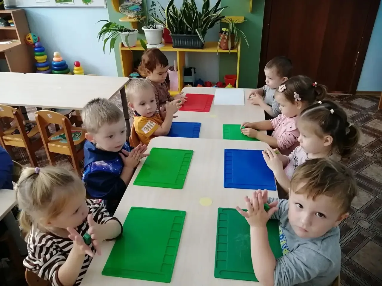 🎉 Группа 2: лепим огурчики — готовим подарок для зверя!🎉