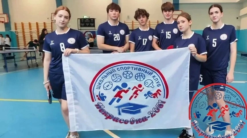 🏓 Наша команда — в полуфинале школьного турнира по теннису! 🏆