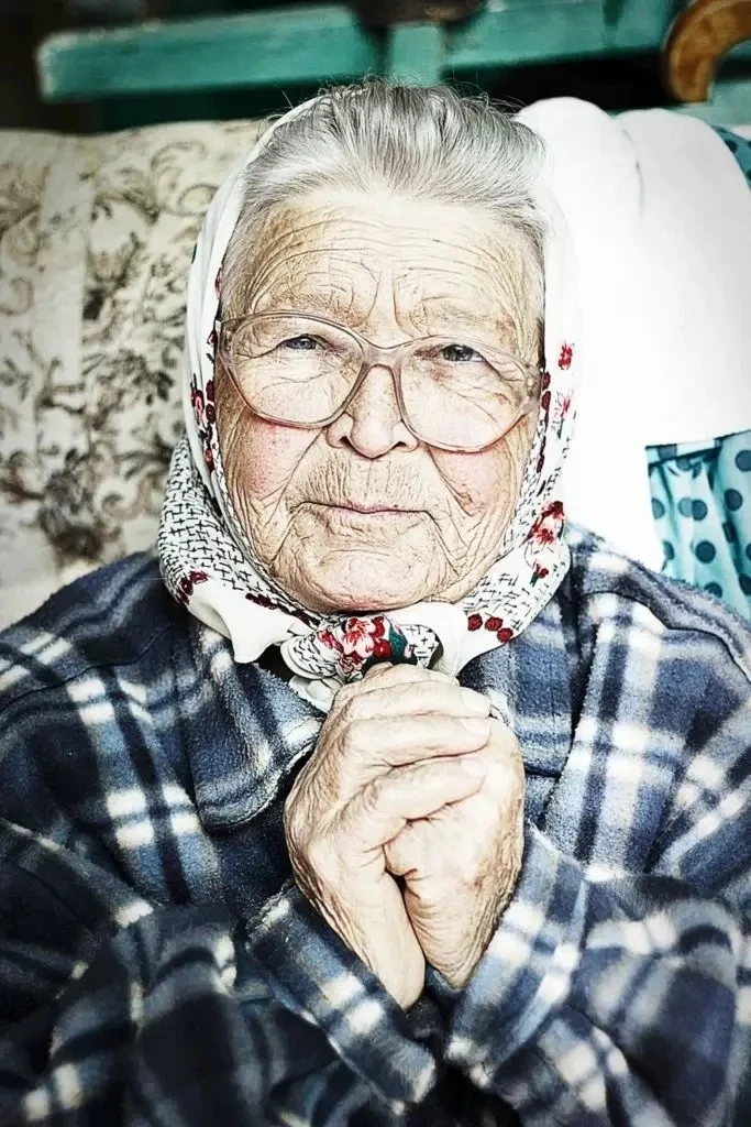 Бабушка когда-то сказала мне простую, но тяжёлую правду: