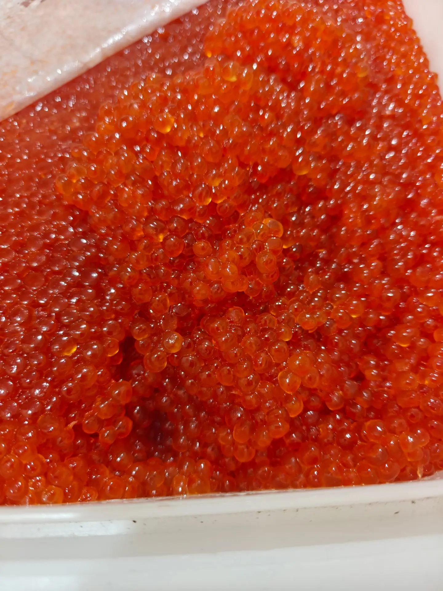 Икра кеты расфасованна.